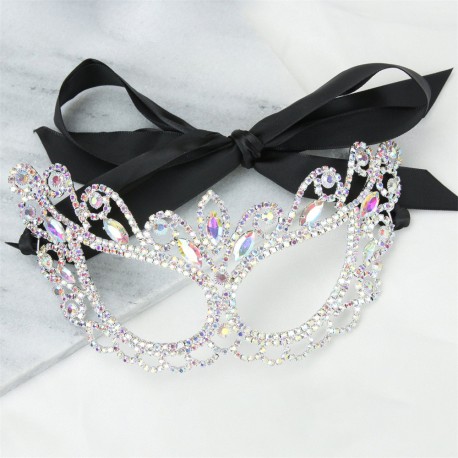 Luxurious Rhinestones Mask Design with Iridescent Chrystal’s